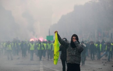 Страховые компании выплатили около 200 миллионов долларов пострадавшим от протестов во Франции