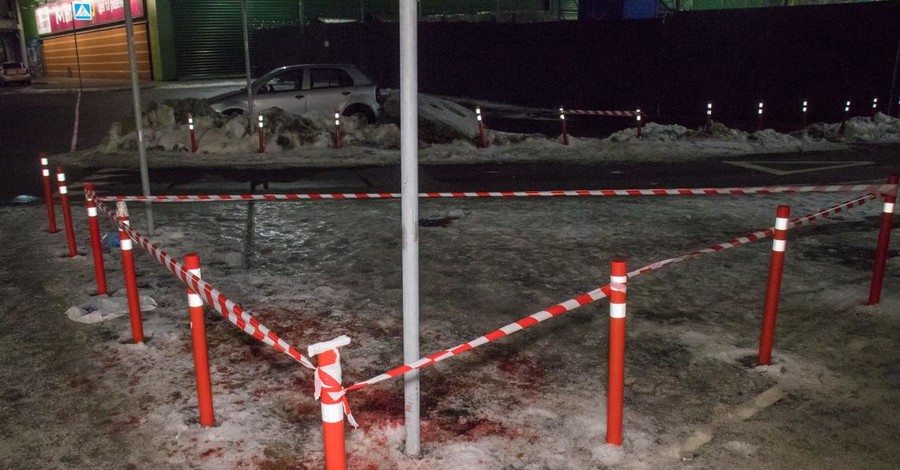 В Киеве грабитель порезал полицейского и вскрыл себе вены