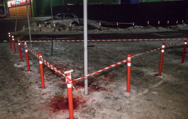 В Киеве грабитель порезал полицейского и вскрыл себе вены