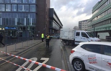 Власти Германии назвали терактом наезд на пешеходов в Боттропе и Эссене