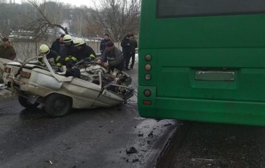 ДТП с маршруткой в Обухове: погибли три человека, четверо пострадали