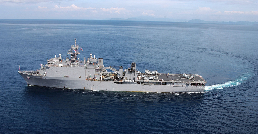 В Черное море вошел американский десантный корабль