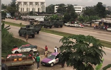 Захват власти в Габоне: военные взяли под контроль радиостанцию и создали 