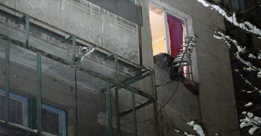В одной из квартир Мариуполя прогремел взрыв, погибли двое