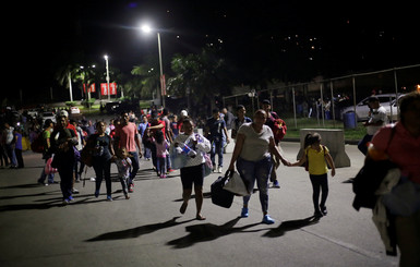 К границе США движется новая колонна мигрантов из Гондураса