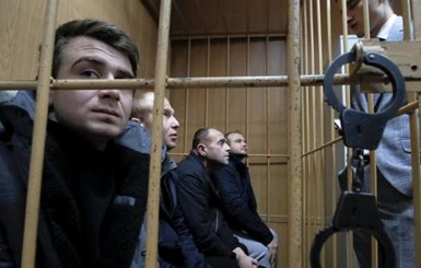 Российский суд продлил арест еще четырем украинским морякам