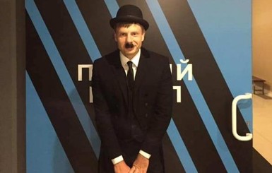 Нардеп Алексей Гончаренко пришел на телеэфир в костюме клоуна