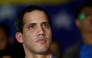 Глава парламента Венесуэлы объявил себя президентом. Его уже признал Трамп