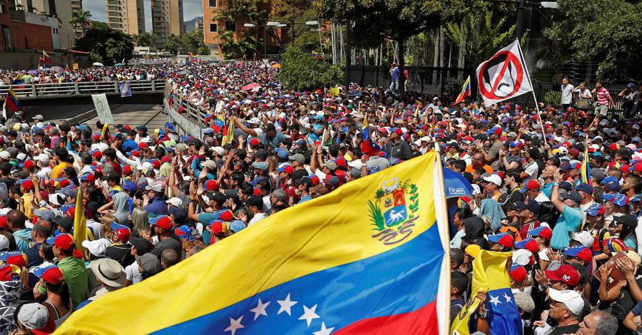 В Венесуэле теперь два президента: какие страны поддержали Мадуро, а какие - его соперника
