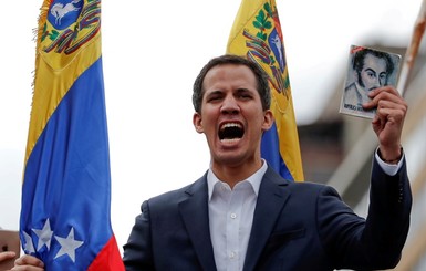 Объявивший себя президентом Венесуэлы глава парламента не исключил амнистию для Мадуро