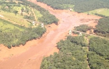 Прорыв плотины в Бразилии: погибли уже 50 людей, пропали - еще 300