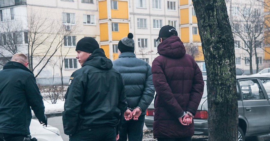В Киеве посреди улицы мужчина подстрелил 5-летнего ребенка