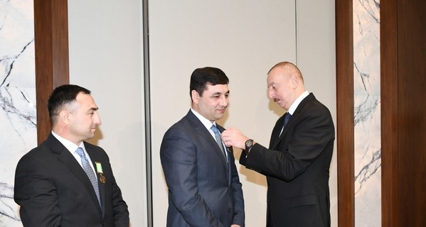 Братья-азербайджанцы, спасшие семью под Николаевом, съездили на Родину за наградой