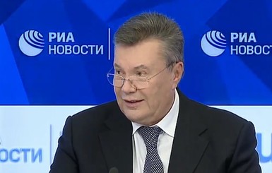 Янукович впервые показался на публике после болезни