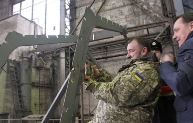 В Киеве начали строить два боевых катера 