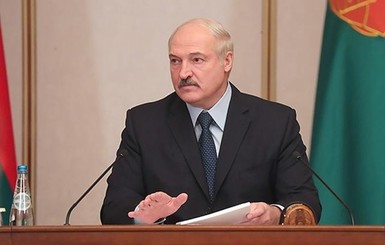 Лукашенко пообещал выдать биатлонистам пулеметы, чтоб не позорили страну