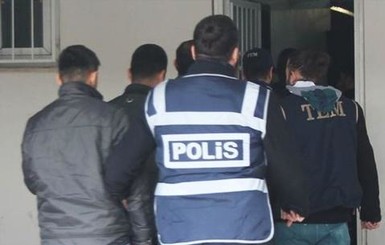 Власти Турции арестуют тысячу сторонников Гюлена