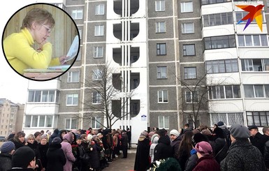 В Беларуси прощаются с убитыми в школе педагогом и старшеклассником