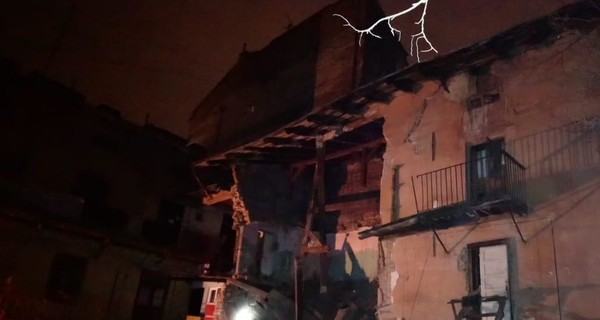 Во Львове обрушился трехэтажный дом