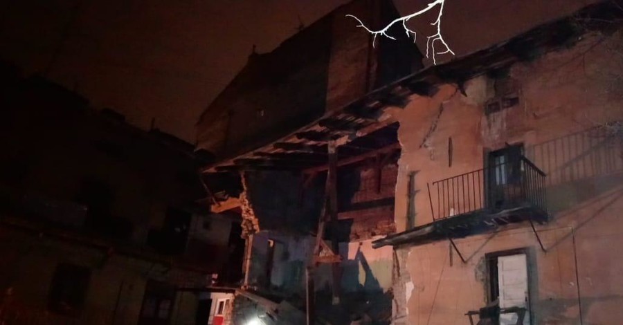 Во Львове обрушился трехэтажный дом