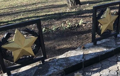 В Запорожской области повредили мемориал солдатам Второй мировой войны