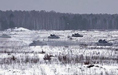 В Черниговской области прошли масштабные танковые учения