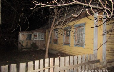 В Житомирской области мать троих детей бросилась на полицейского с ножом