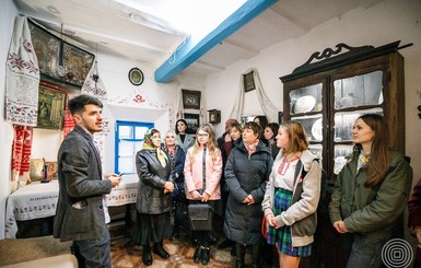 На Полтавщине студент превратил дом бабушки и деда в музей