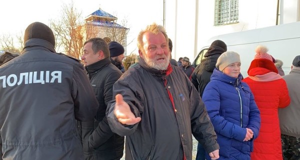 СМИ: на Волыни священник УПЦ МП стрелял в активистов  