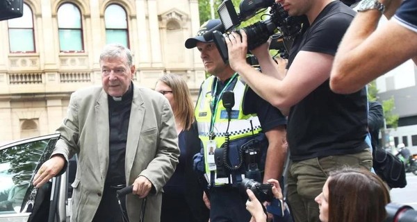 Суд решил, что казначей Ватикана надругался над детьми