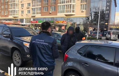 В Киеве задержан следователь ГБР, водивший машину пьяным