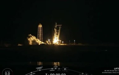 SpaceX успешно запустила космический корабль Crew Dragon