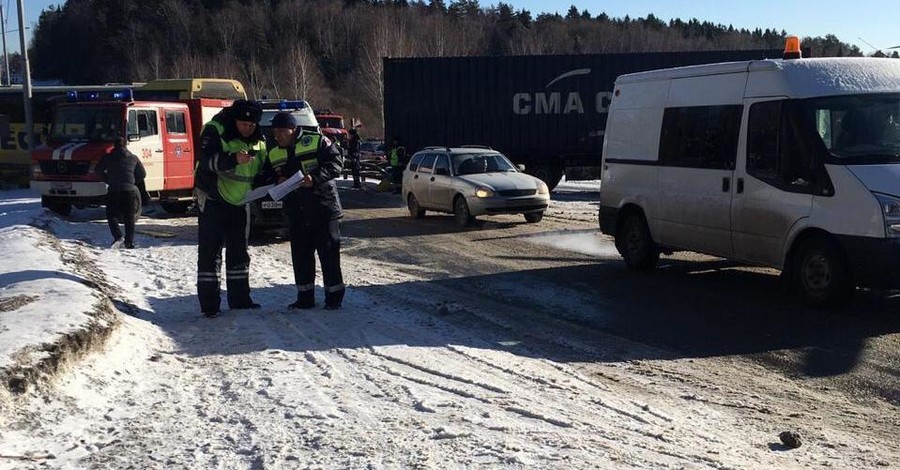 МИД: в ДТП с автобусом в России пострадали 4 украинца