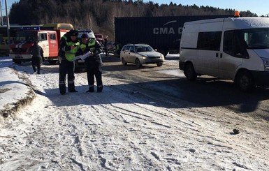 МИД: в ДТП с автобусом в России пострадали 4 украинца