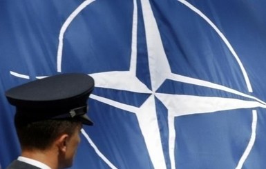 НАТО заявили о необходимости предоставить Украине новое оружие