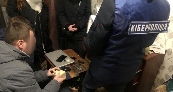 В Киеве поймали взломщиков банковских карт