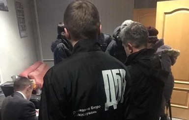 Суд арестовал подозреваемых в подкупе Тимошенко 