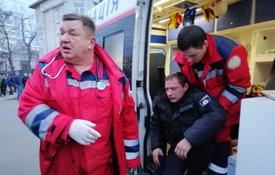 Столкновения в Черкассах: множество пострадавших, среди них – полковник полиции