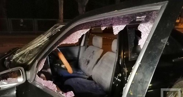 В Кривом Роге обстреляли такси с пассажирами