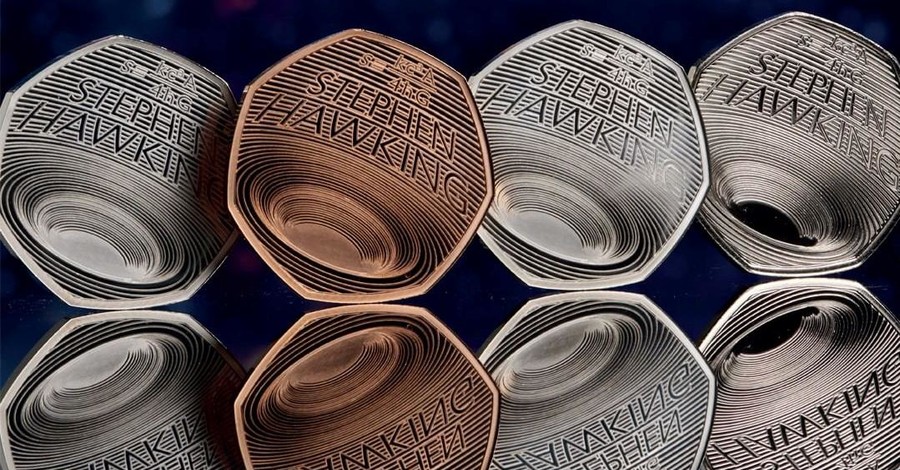 В Великобритании выпустили монету с черной дырой в честь Стивена Хокинга