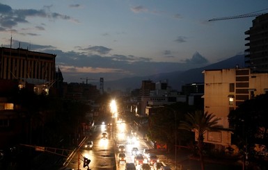 В Венесуэле полностью восстановили электроснабжение 