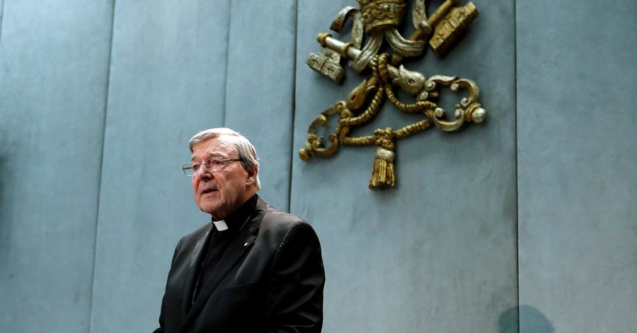 Казначея Ватикана приговорили к 6 годам за надругательство над детьми
