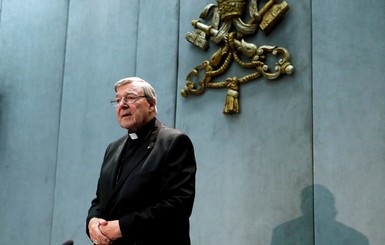 Казначея Ватикана приговорили к 6 годам за надругательство над детьми