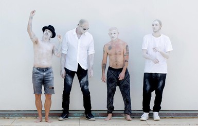 Red Hot Chili Peppers дают концерт у пирамид: смотри прямо сейчас