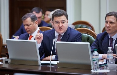 Виктор Бондарь: Правительство хочет потратить 25 млн гривен из госбюджета на собственный пиар и рекламу