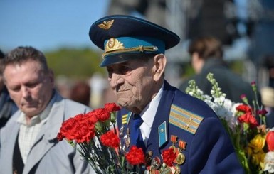 В Латвии запретят надевать форму Красной армии на 9 мая