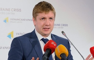 Кабмин опубликовал распоряжение о продлении контракта с Коболевым