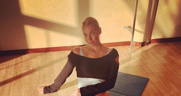 Голая Волочкова показала огонь любви