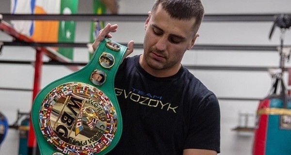 Александр Гвоздик защитил титул WBC