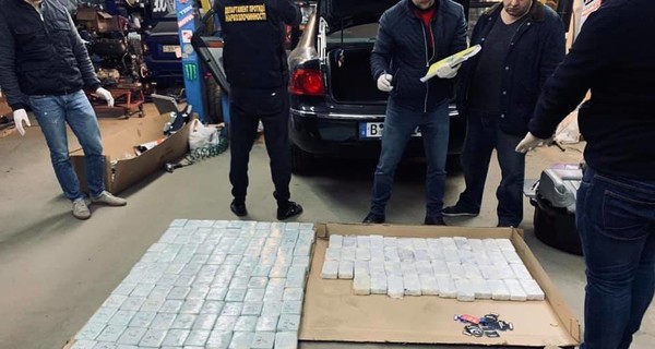 В Киеве задержали иностранца со 100 кг героина